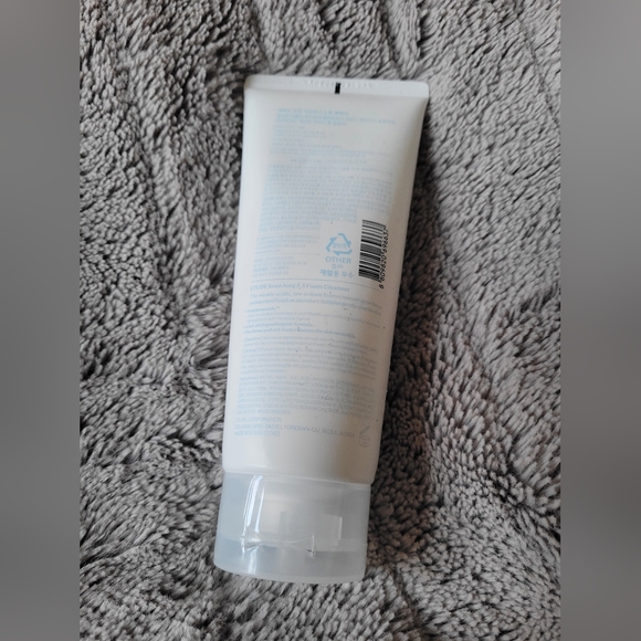Etude House Soonjung Foam Cleanser - Picture 2 of 2